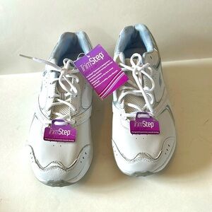 NWOB Women’s Trim Step gym shoes, white/blue/silver leather, size 8 1/2